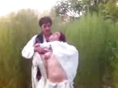 למצוץ את הסוכרייה בזמן צפייה ישירה סרטי סקס שאני מזיין את התחת הצמוד שלך