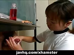 MILF נהנה עם Teen in סרטים ארוטיים לצפייה ישירה בחינם Her Kitchen
