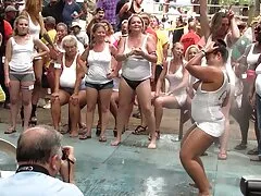 משולש ביער עם בני נוער סקסיים סרטים ארוטים לצפיה ישירה