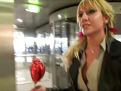 ציצים גדולים סרטים לצפייה ישירה בחינם סקס מילף ובת נוער מגעיל מפגש 3 כיווני על הספה