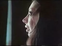 מותק לסבית מתבגרת כורסת אוכלת כוס סרטי סקס לצפיה חינם
