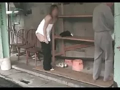 לסלי הגיע סרטים לצפייה ישירה כחולים חינם למרפאה הזו כי הוא שמע כמה...