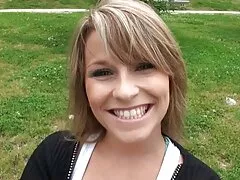 MILF בוגר חזה סרטים ארוטים לצפיה עם חנון צעיר